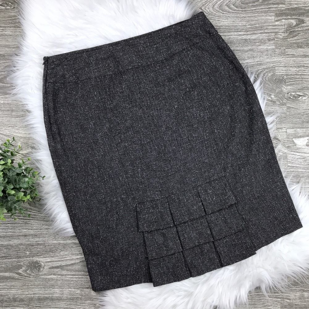 Larry Levine stretch ruffle pencil skirt